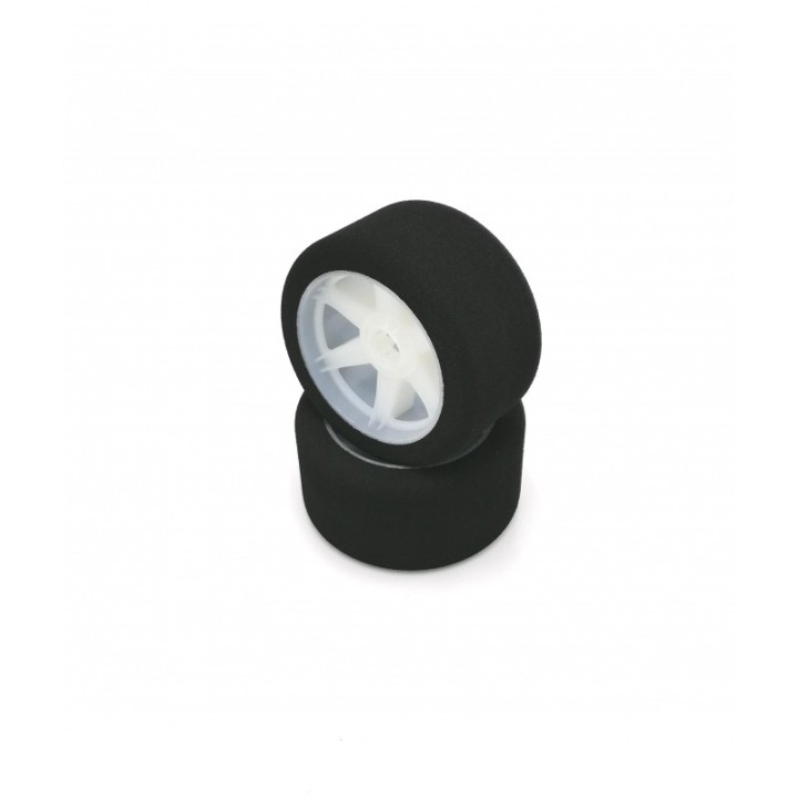 HR004-0031 Hot Race Pair Of Front Tyres 1/8 70.5mm Shore 32 Light